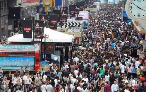 美邦科技显示屏为国庆出行保驾护航