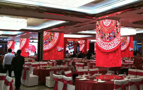 酒店室内全彩LED显示屏如何选型和定制？美邦科技