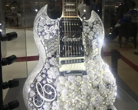  进博会 钻石吉他 美邦科技 来自网络