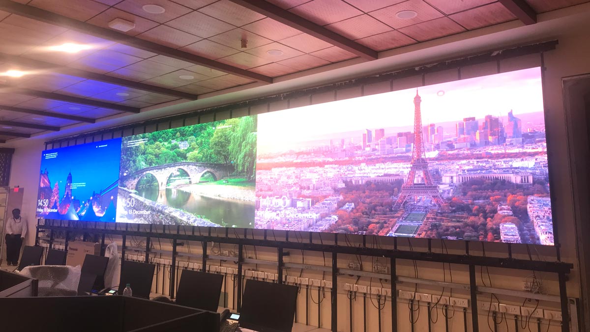 小间距户内全彩LED显示屏