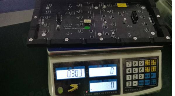 LED软模组仅重0.3kg